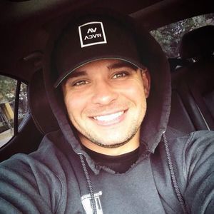 Meet your Posher, Devin